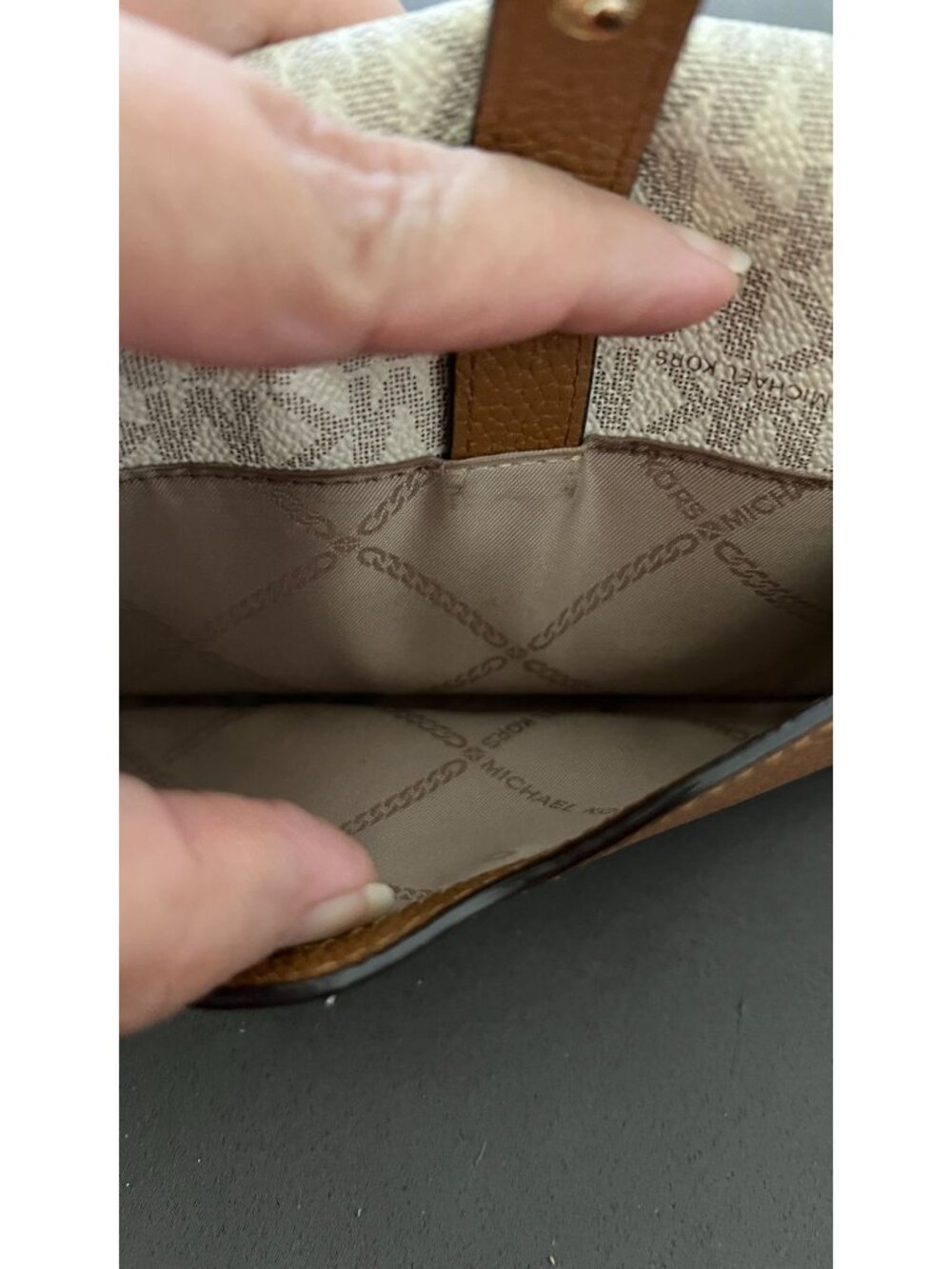 Michael Kors Monogram Wallet-On-Strap Crossbody Tan/White - Picture 16 of 16